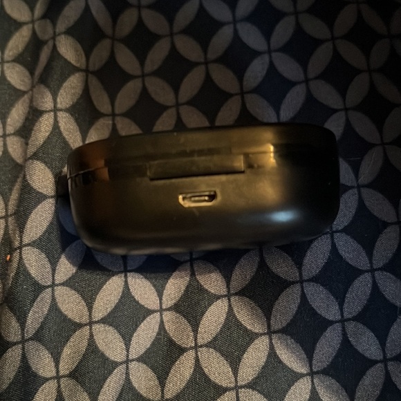 Black - Picture 2 of 6